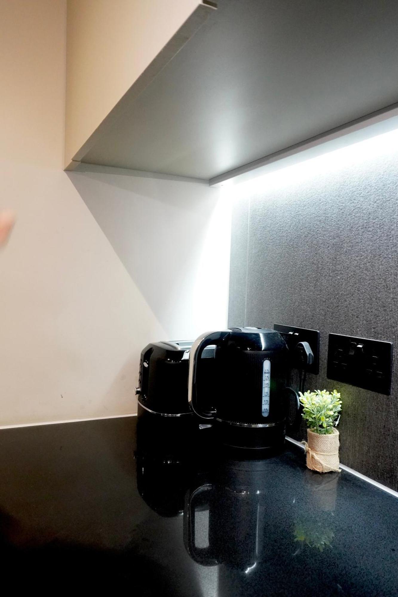 Central Manchester Luxury 2 Bed Apartment With Balcony المظهر الخارجي الصورة