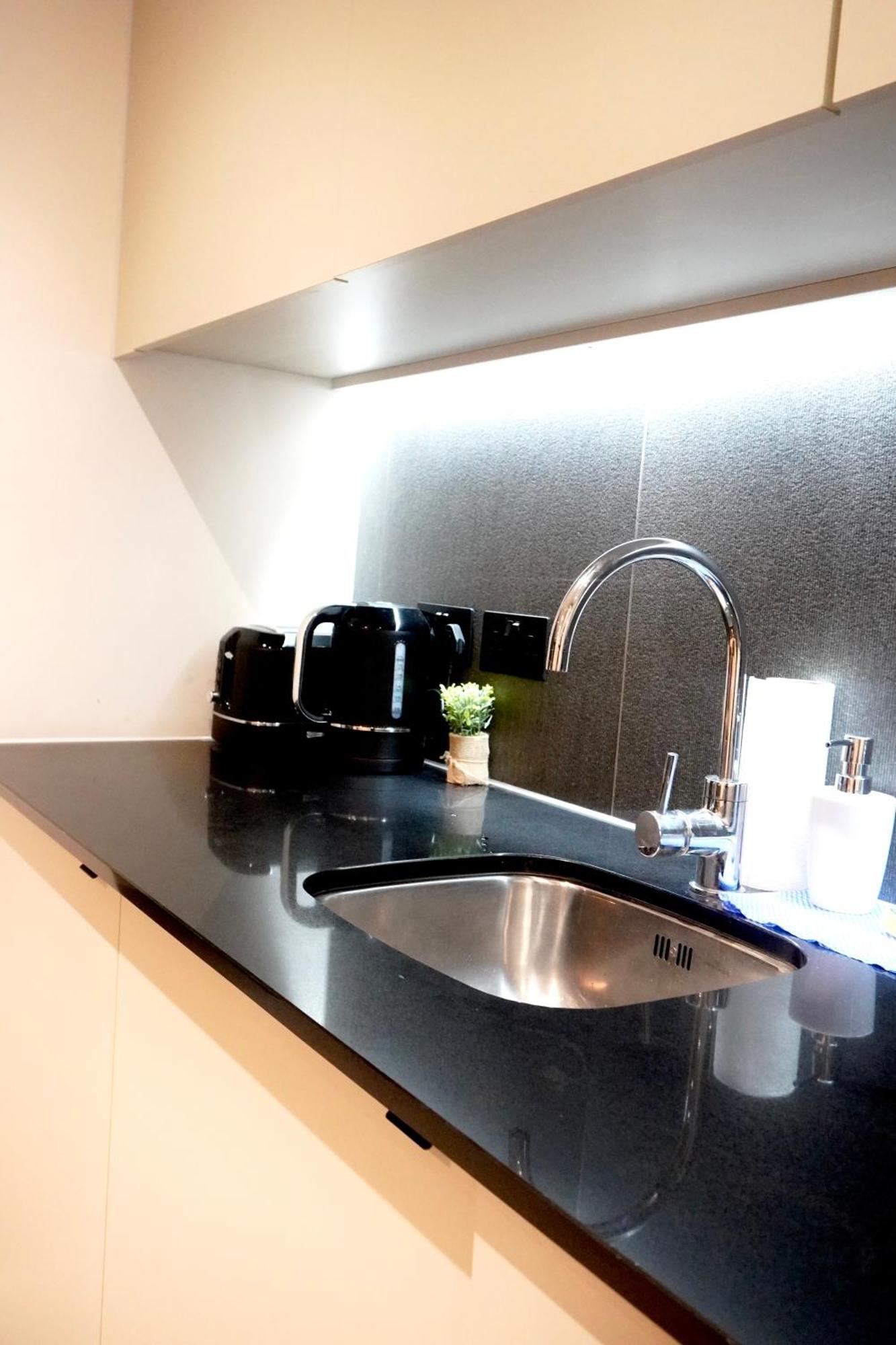 Central Manchester Luxury 2 Bed Apartment With Balcony المظهر الخارجي الصورة